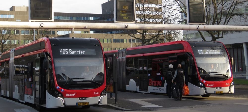 Bussen op station